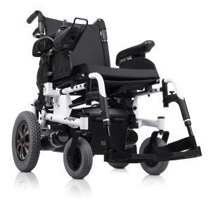 Silla eléctrica Spring plegable vista en ángulo semiperfil con chasis robusto y ruedas traseras grandes.