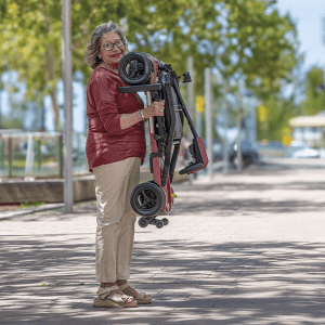 Scooter eléctrico plegable Bora-Bora plegado, fácil de transportar a mano por su peso ultraligero
